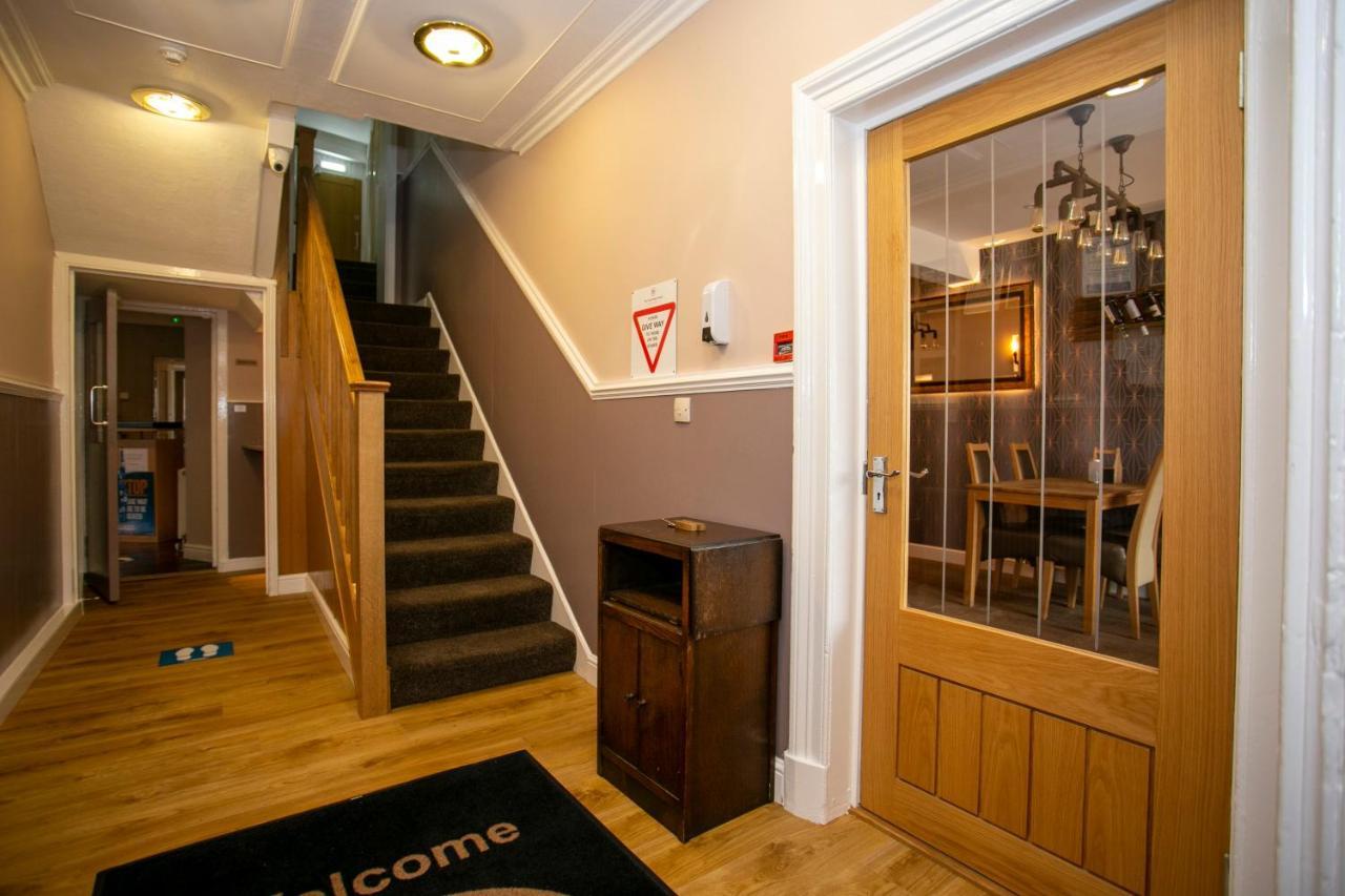 The Townhead Hotel Локърби Екстериор снимка