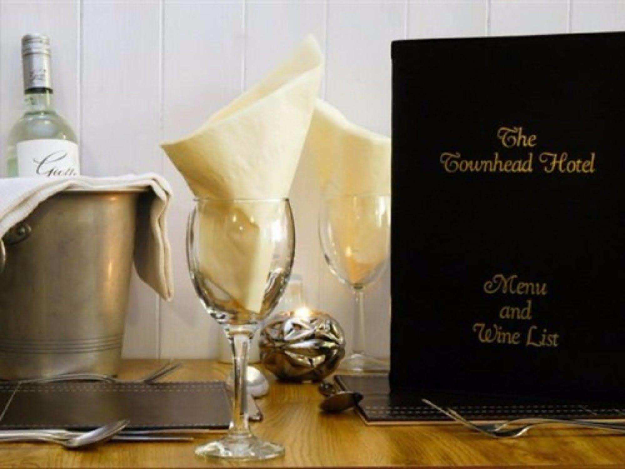 The Townhead Hotel Локърби Екстериор снимка