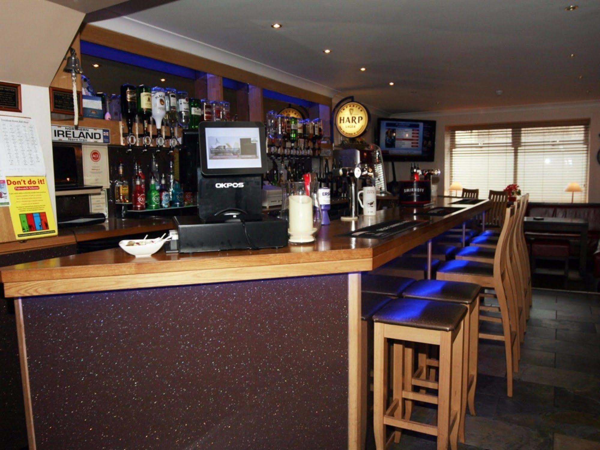 The Townhead Hotel Локърби Екстериор снимка