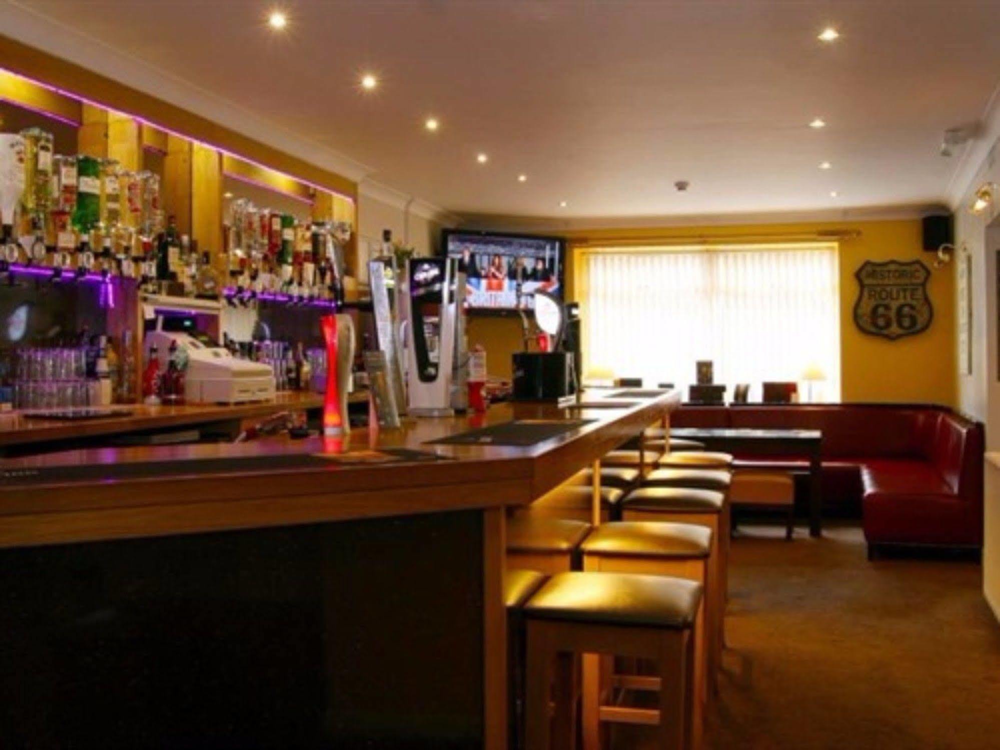 The Townhead Hotel Локърби Екстериор снимка