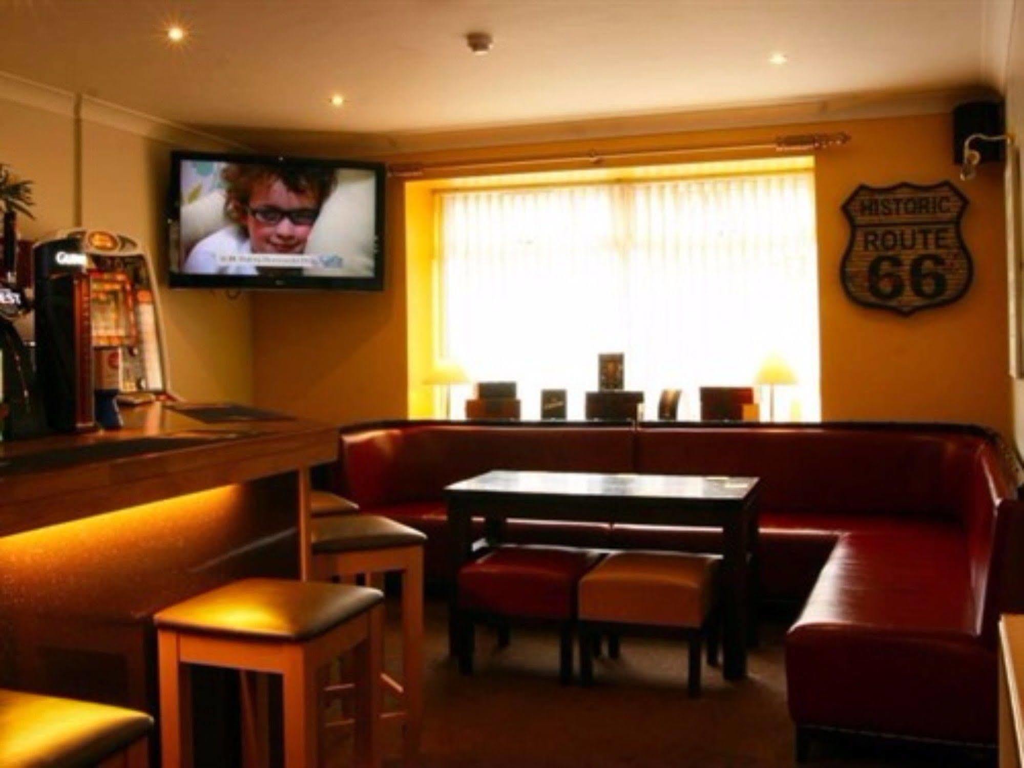 The Townhead Hotel Локърби Екстериор снимка