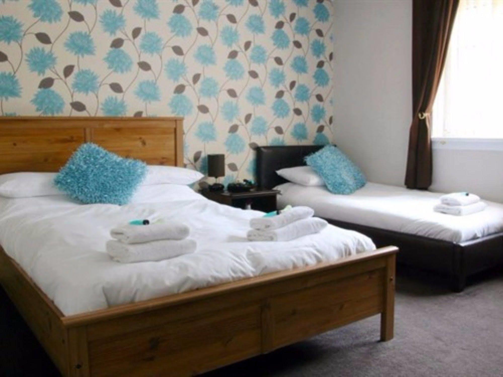 The Townhead Hotel Локърби Екстериор снимка